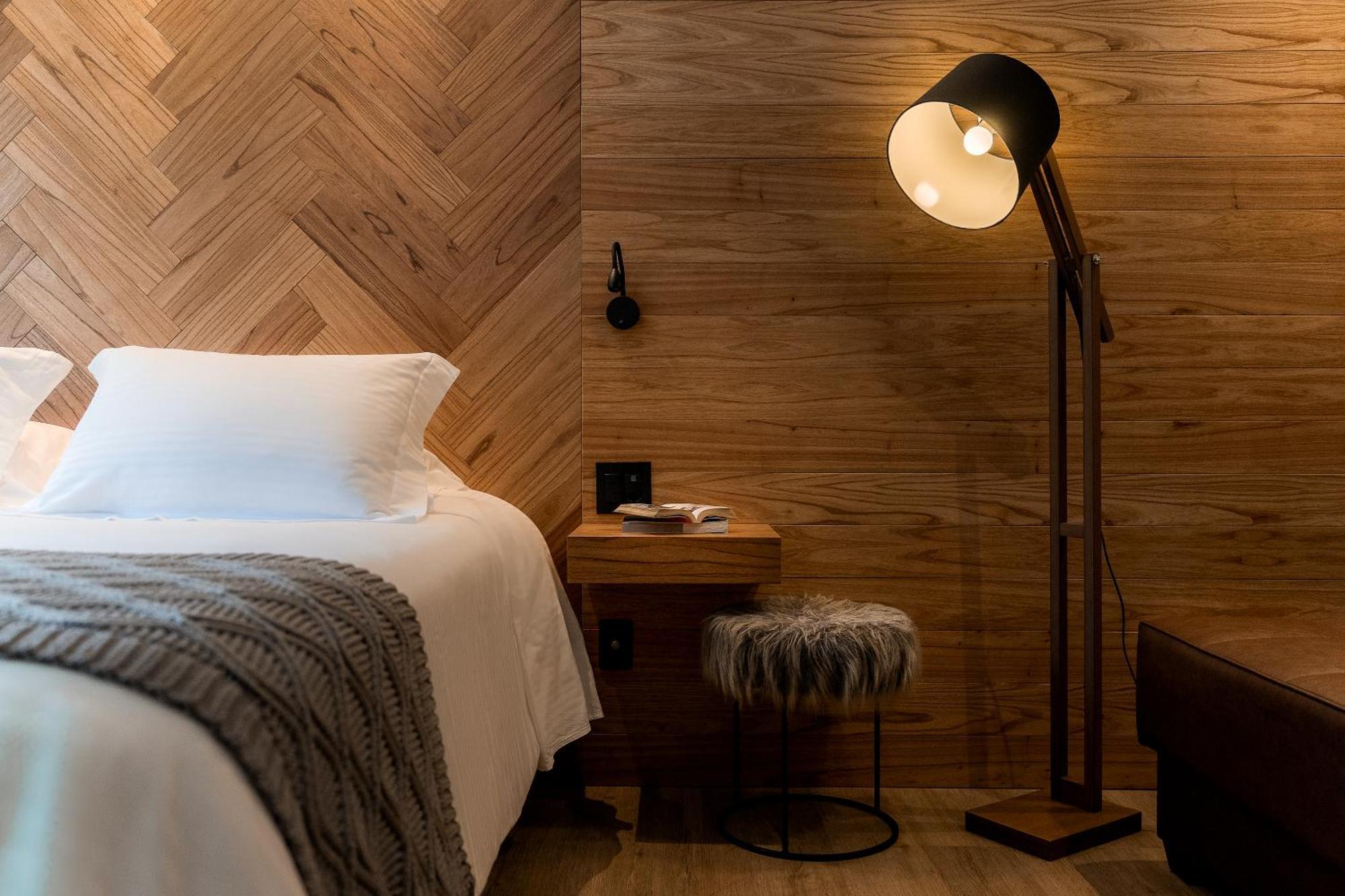 Bavaria Sport Hotel กรามาโด ภายนอก รูปภาพ A floor lamp
